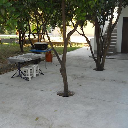 Apartments Ognjenovic Risan Exterior photo