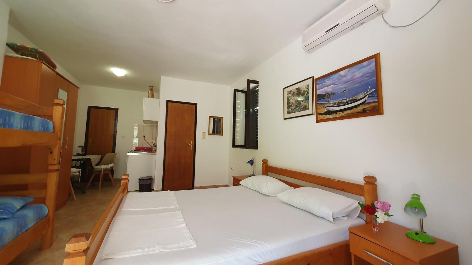 Apartments Ognjenovic Risan Exterior photo